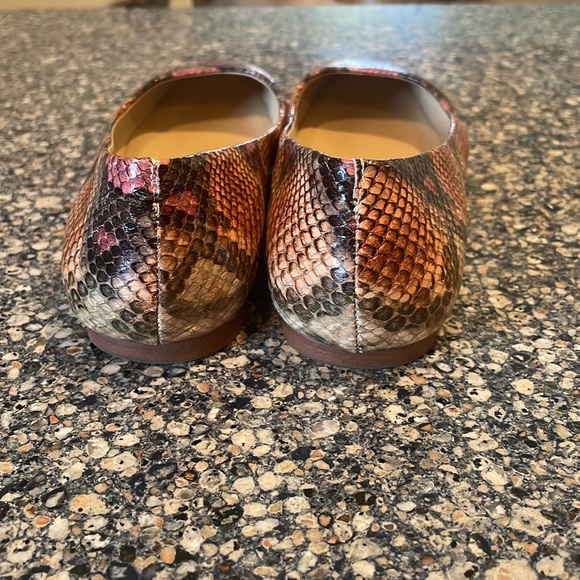 Vince Camuto flats. - Picture 2 of 6